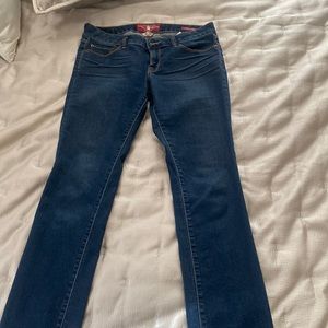 Lucky Brand Lola Straight Dark Wash Sz 4/27 gently used Vintage Blue inseam 29